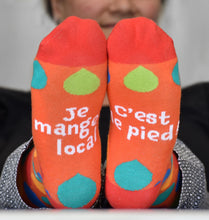 Charger l'image dans la galerie, Chaussettes Je mange local... C'est le pied!